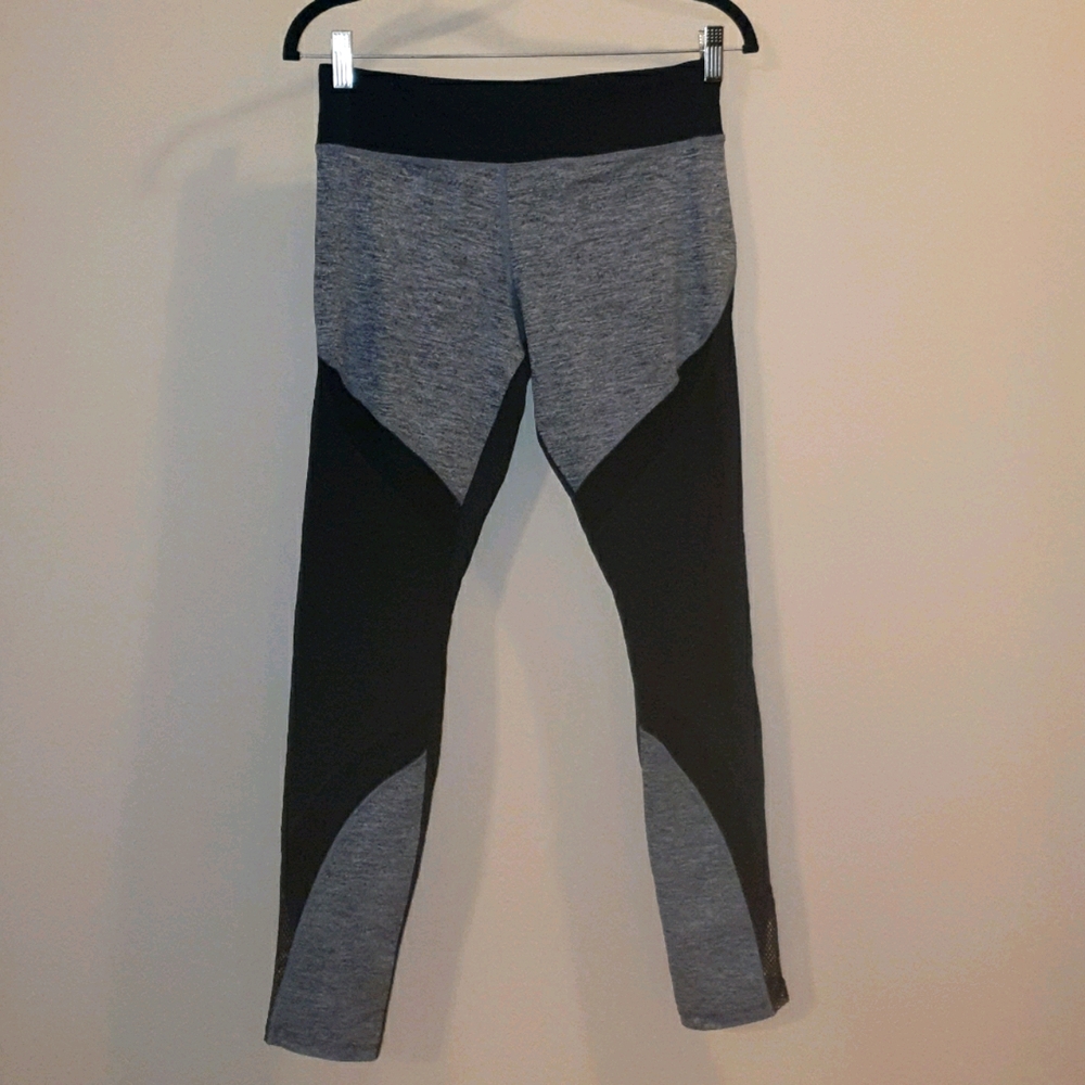 Forever 21. Workout Leggings. Color block w/ Mesh
